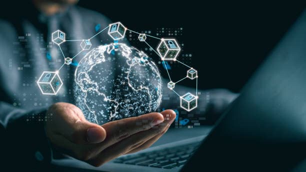 How KYC Improves Interaction Between Centralized and Decentralized Financial Systems
